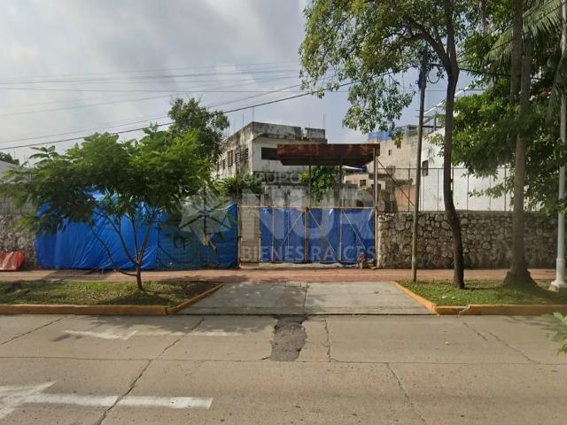 Terreno Comercial en Renta Av. Paseo Usumacinta