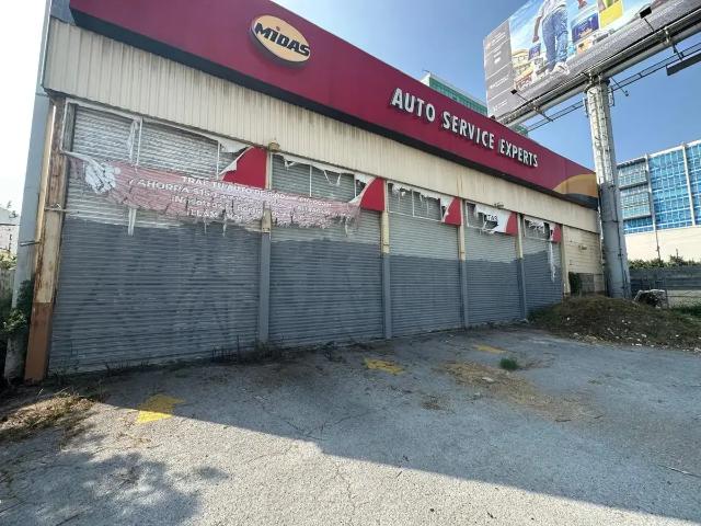 TERRENO COMERCIAL EN RENTA EN VALLE ORIENTE