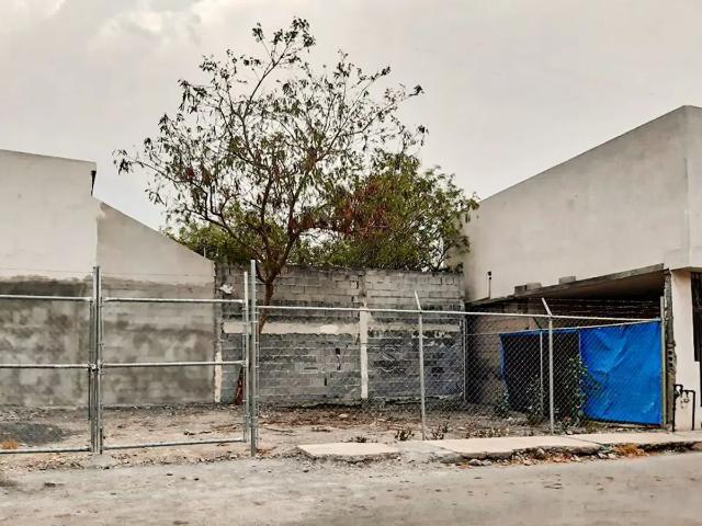 Terreno Comercial en Renta en La Fama