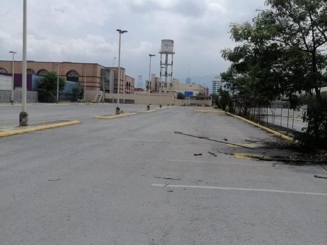 TERRENO COMERCIAL EN RENTA EN MONTERREY CERCA DE CENTRAL DE AUTOBUSES