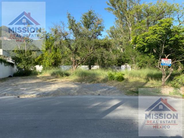 Terreno comercial en Renta sobre Antiguo Camino en la zona de Los Cristales