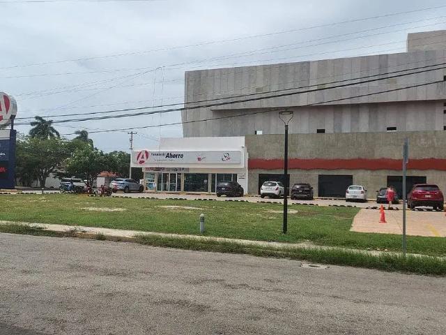 Terreno Comercial en renta sobre Av. García Lavín, Montebello, Mérida, Yucatán