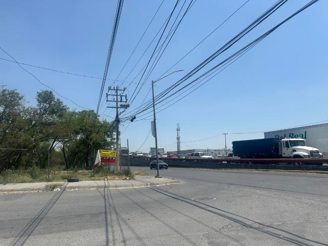 Terreno comercial en renta sobre Av Miguel Alemán Apodaca N.L