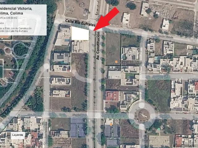 Terreno comercial esquina Av Constitución, 540 m², Residencial Victoria Colima