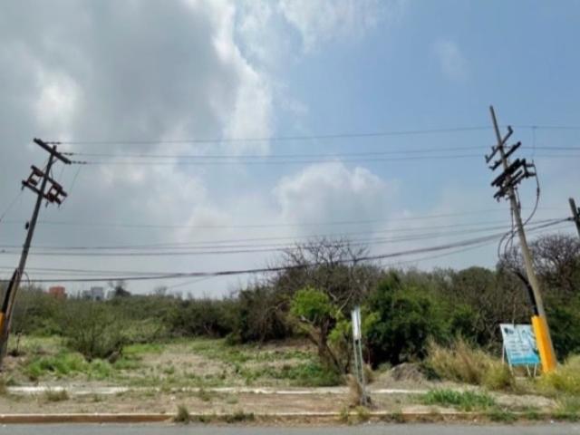 Terreno comercial La Riviera Veracruzana
