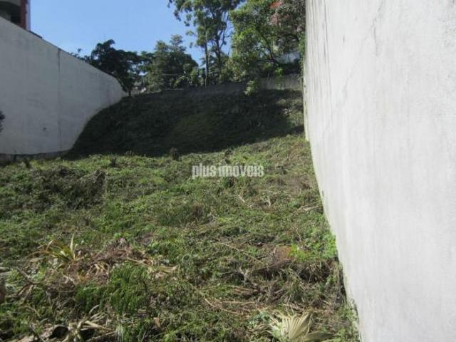Terreno Comercial na Melhor Localização do Bairro!