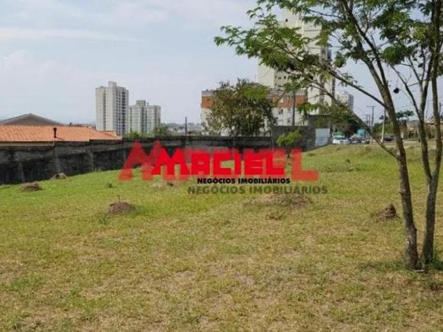 TERRENO COMERCIAL NO URBANOVA