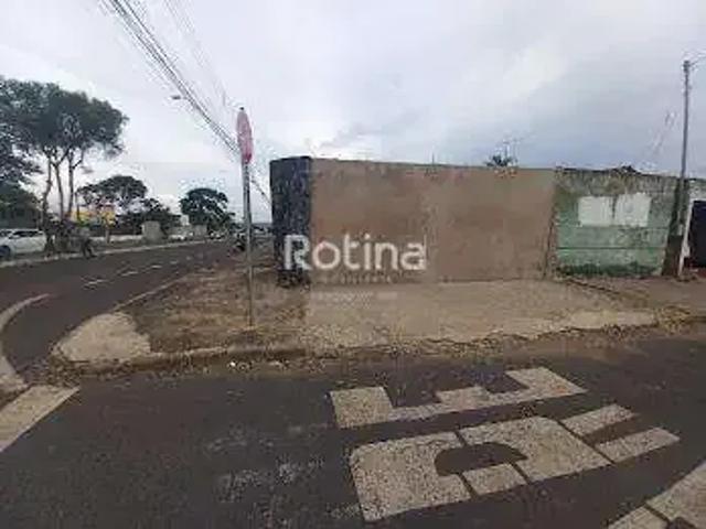 Terreno comercial para Locação em Uberlândia/MG Laranjeiras