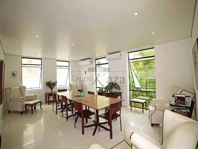 Terreno comercial para Locação em São Paulo/SP Pacaembu 8 Quartos