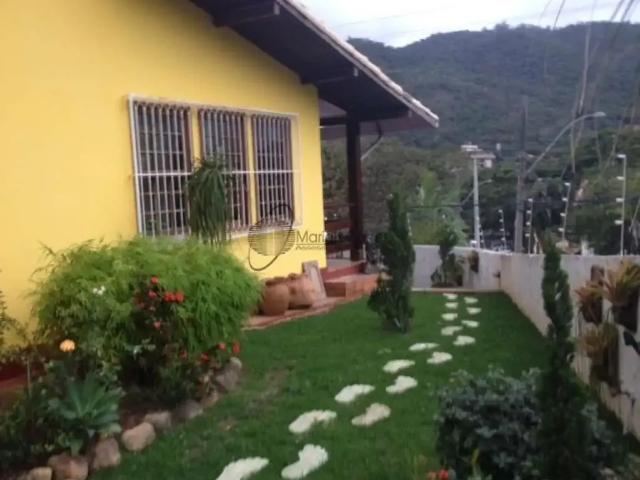 Terreno comercial para Venda em Niterói/RJ São Francisco 4 Quartos