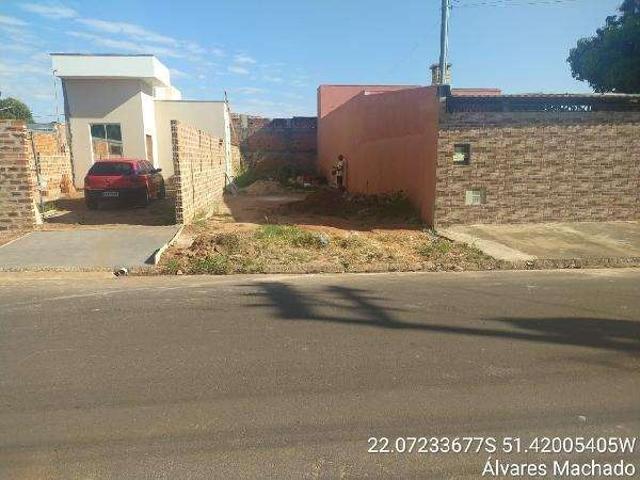 Terreno comercial para Venda em Álvares Machado/SP Centro 3 Quartos