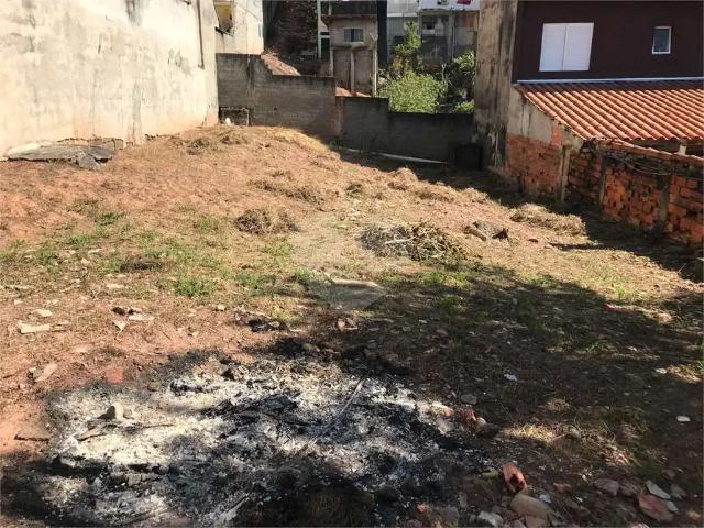 Terreno comercial para Venda em Carapicuíba/SP Vila Martins 2 Quartos