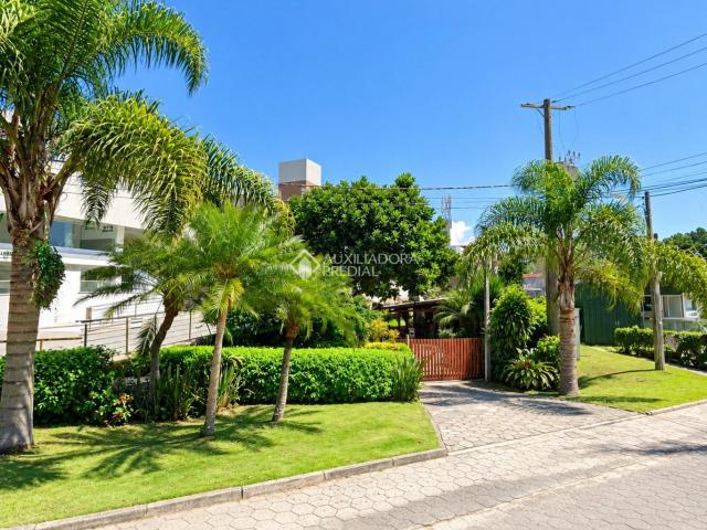 Terreno comercial para Venda em Florianópolis/SC Jurerê 2 Quartos