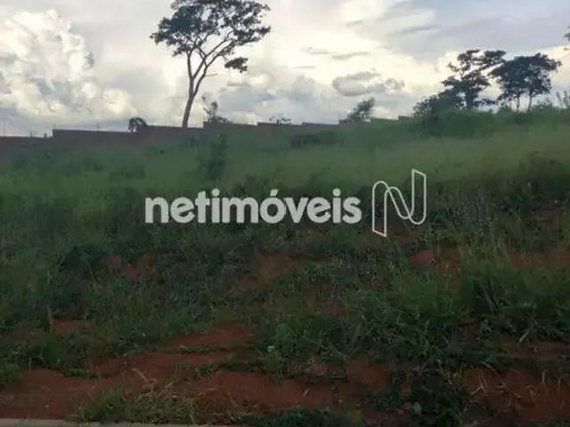 Terreno comercial para Venda em Formiga/MG Furnas Iate Clube