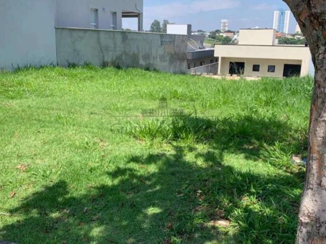 Terreno comercial para Venda em Jacareí/SP Jardim Califórnia