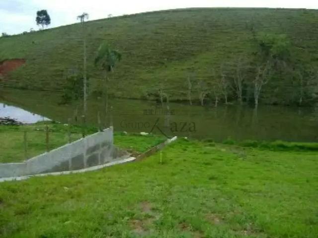 Terreno comercial para Venda em Paraibuna/SP Quinta dos Lagos