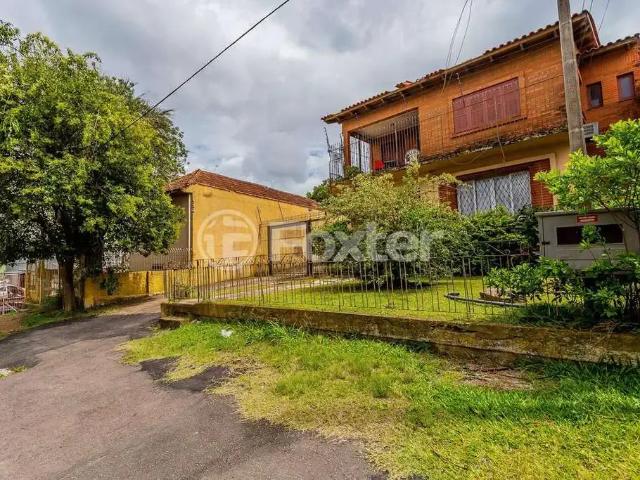 Terreno comercial para Venda em Porto Alegre/RS Vila Jardim 7 Quartos