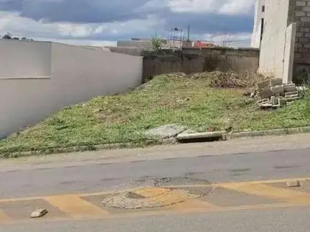 Terreno comercial para Venda em Pouso Alegre/MG Parque Real