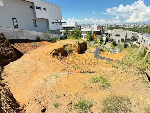 Terreno comercial para Venda em São José dos Campos/SP Condomínio Reserva do Paratehy