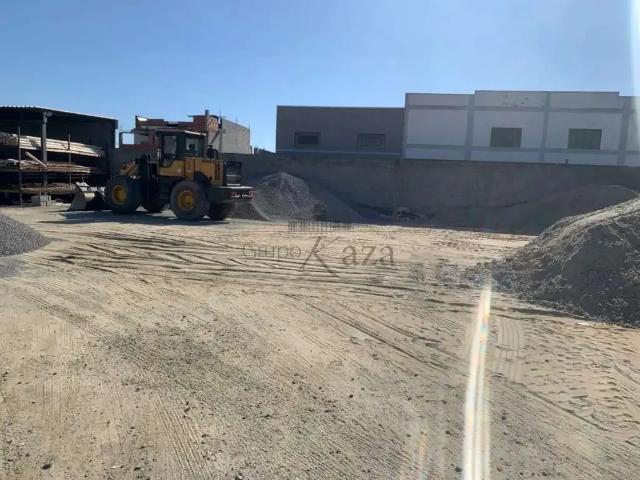 Terreno comercial para Venda em São José dos Campos/SP Setville Altos de São José