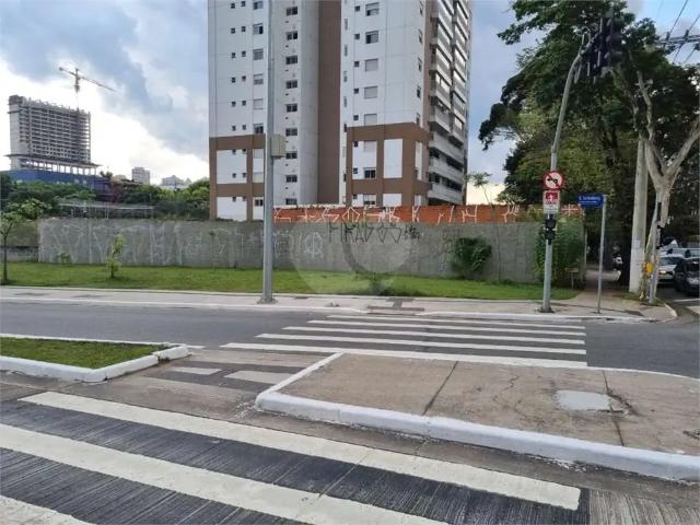 Terreno comercial para Venda em São Paulo/SP Chácara Santo Antônio