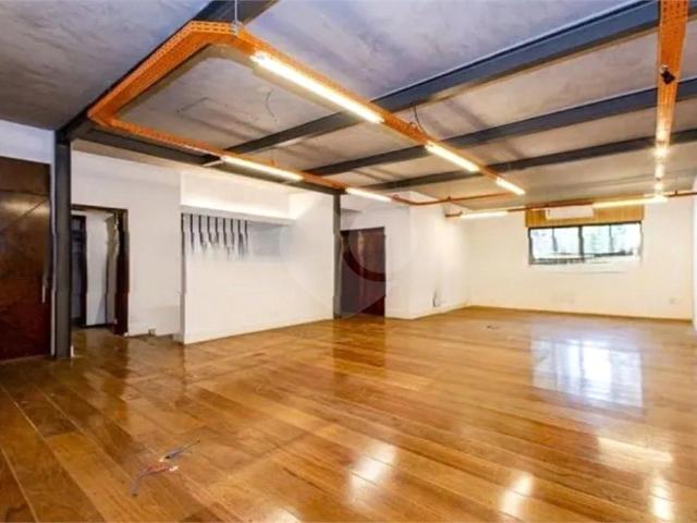 Terreno comercial para Venda em São Paulo/SP Jardim América 4 Quartos