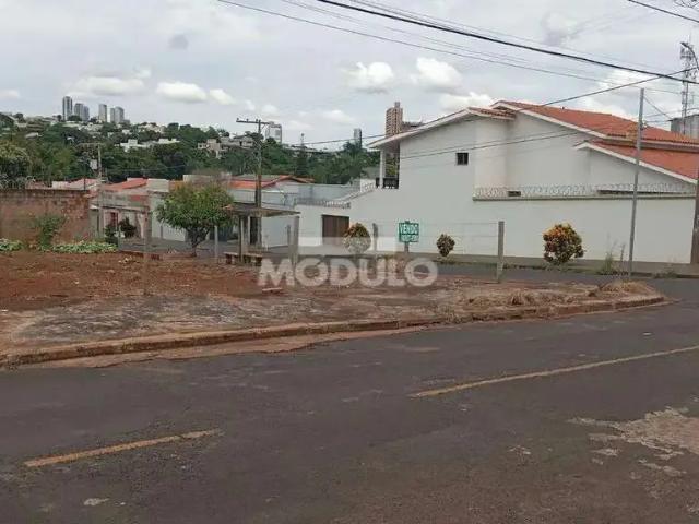 Terreno comercial para Venda em Uberlândia/MG Cidade Jardim