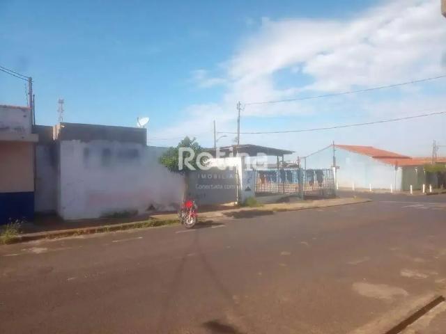 Terreno comercial para Venda em Uberlândia/MG Marta Helena