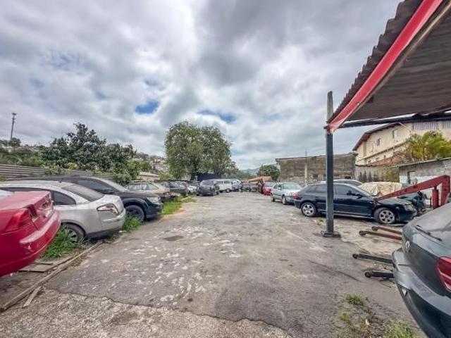 Terreno comercial para venda em Vila Fanton, 1,612m²