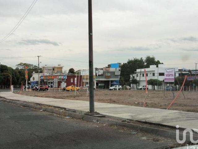 Terreno Comercial sobre Avenida en el sur de la Ciudad de Colima L32