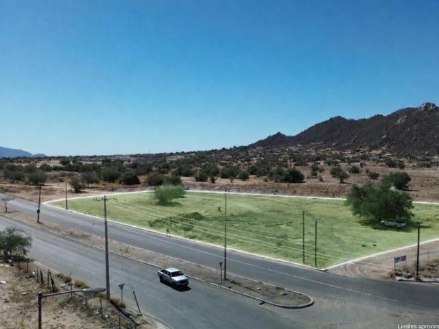 Terreno comercial sobre Blvd. Jahudiel Zamorano
