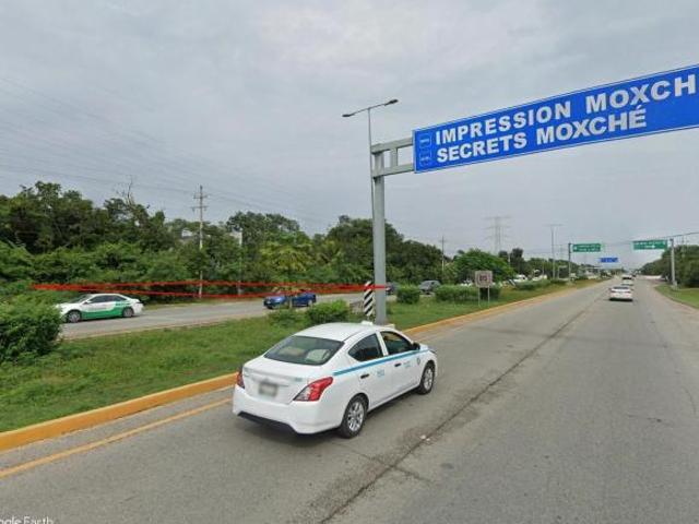 Terreno Comercial sobre Carretera Cancun Playa del Carmen 1,834 m2