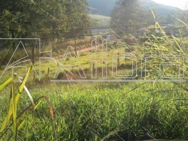 TERRENO COMERCIAL/INDUSTRIAL 2.944,00 M² FRENTE PARA RODOVIA!