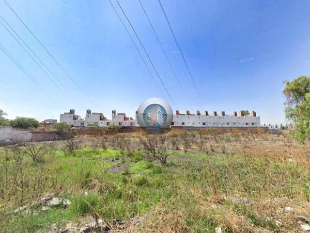 Terreno con 15952 m² de superficie para desarrollo habitacional medio en venta, Celaya
