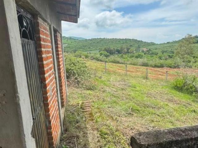 Terreno con terraza en Ixtlahuacán de los Membrillos, Paraíso Escondido