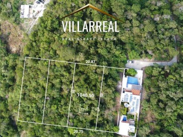 TERRENO CON VISTA A PLAYA LA ROPA