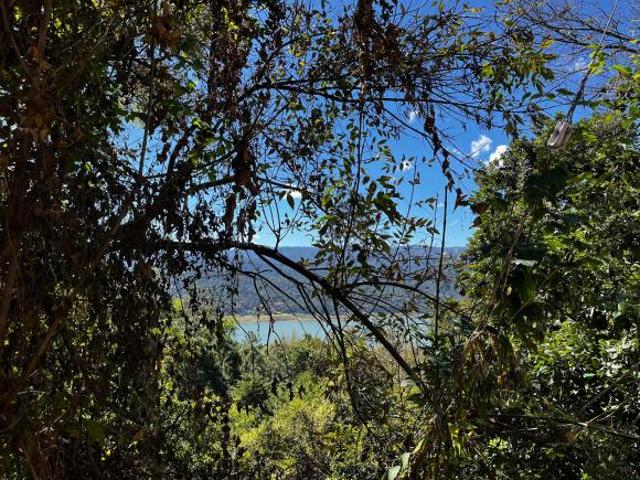 Terreno con vista al lago en venta en Valle de Bravo