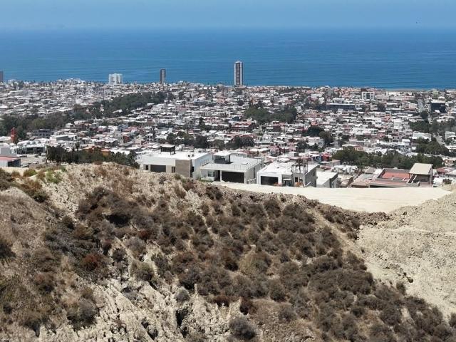 Terreno con vista al Mar en Residencial Costa Coronado