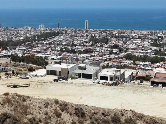 Terreno con vista al Mar en Residencial Costa Coronado