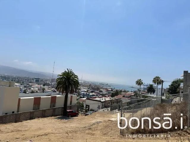 Terreno con vista al mar en VENTA ubicado en Zona Centro