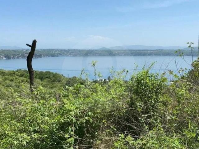 Terreno con vista panor?mica al Lago de Tequesquitengo