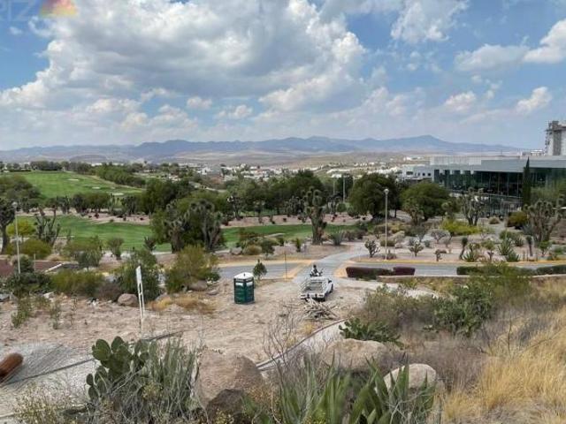 Terreno con Vista Panorámica a Campo de Golf en Fracc. Club de Golf La Loma SLP 1,235m2
