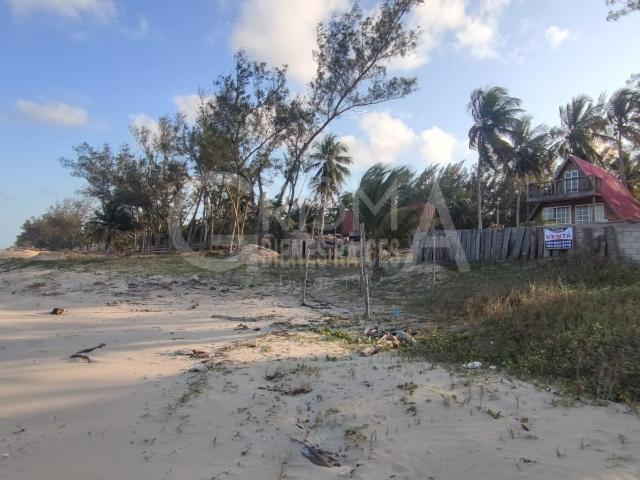 TERRENO CON CABA?A EN VENTA EN LA PLAYA