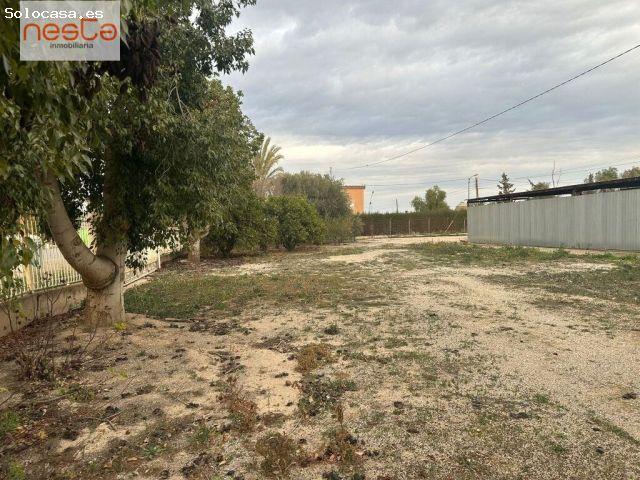 Terreno con Casa, Nave, Almacenes y Cobertizo en Purias