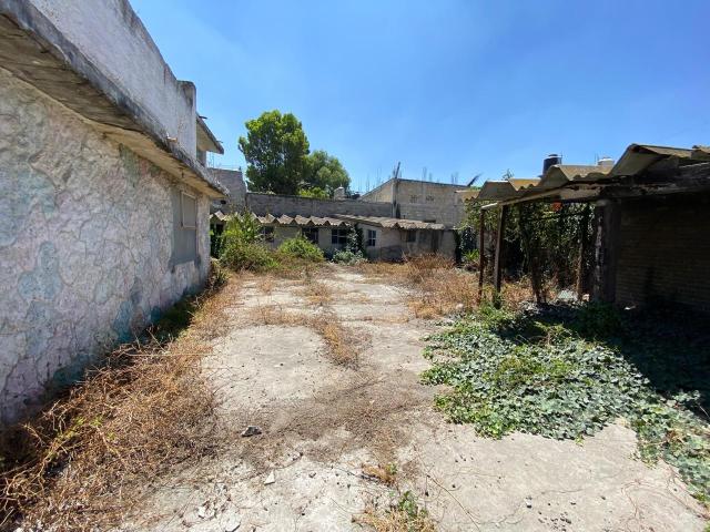 Terreno con casa base de 461 m? en Cda. Nogales, Emiliano Zapata: Potencial para 3 niveles, ?Ideal para constructoras e inversi?n!