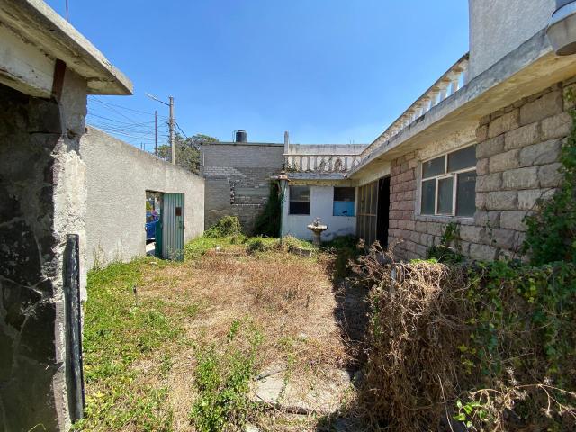 Terreno con casa base de 461 m? en Cda. Nogales, Emiliano Zapata: Potencial para 3 niveles, ?Ideal para constructoras e inversi?n!