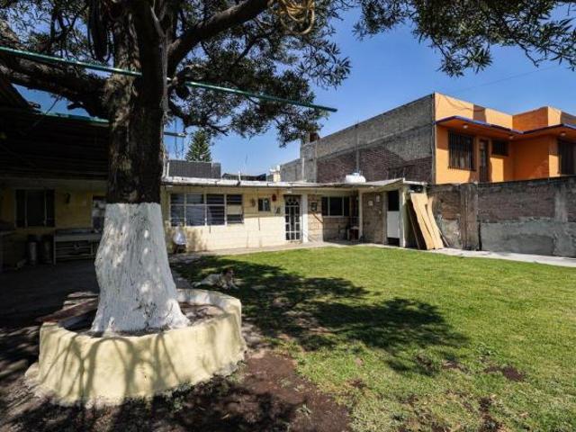 Terreno con casa en venta, col. Selene. Tláhuac, Ciudad de México