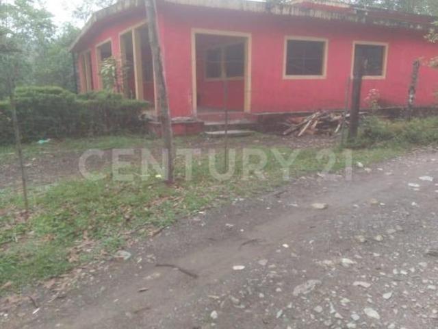 Terreno con casa en Xicotepec de Juárez, Puebla