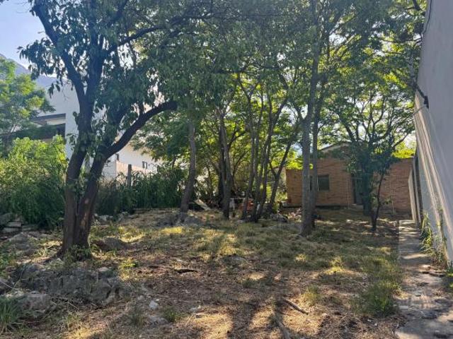 Terreno con casa para tumbar, Antiguo Camino a San Agustin ote. $26,000 x M2
