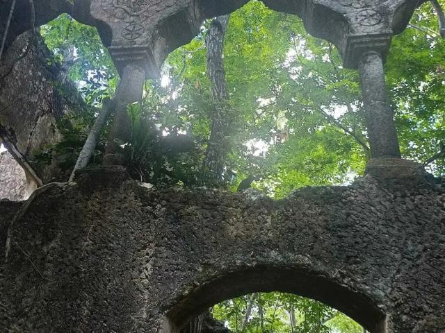 Terreno con Casco de Hacienda, Cenotes, Grutas y Mas¡